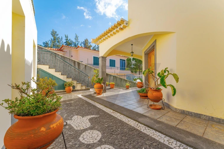 Moradia T3 para Venda em São Martinho Foto 32