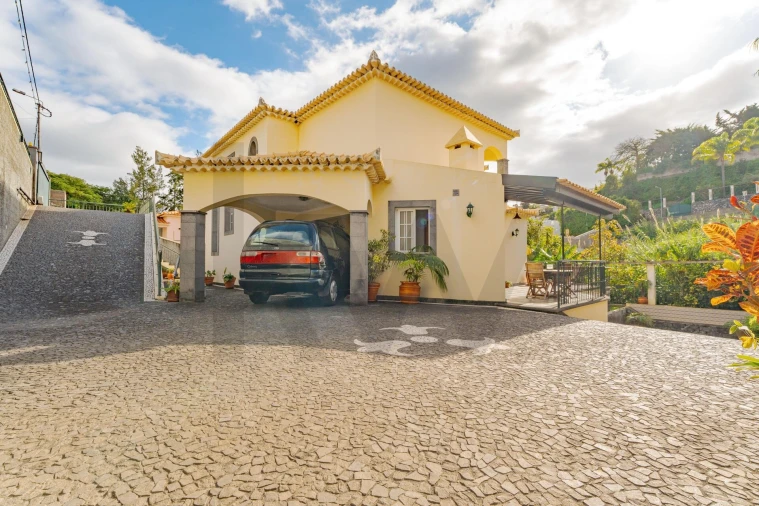 Moradia T3 para Venda em São Martinho Foto 33