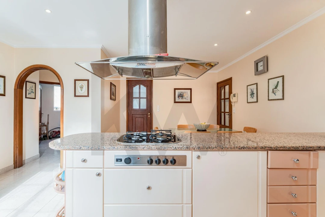 Moradia T3 para Venda em São Martinho Foto 11