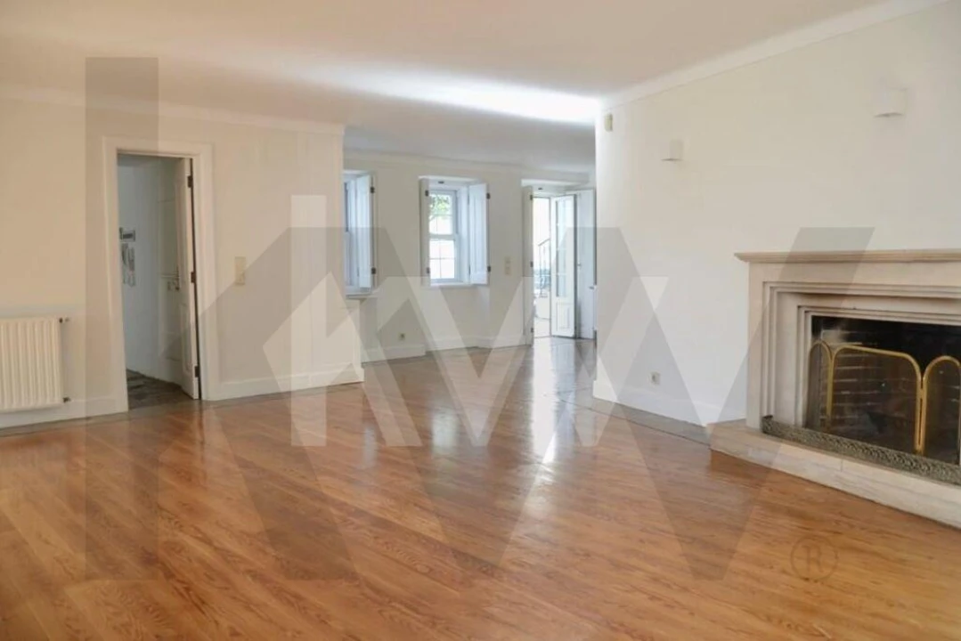 Moradia T4 para Arrendamento em Alcabideche Foto 6