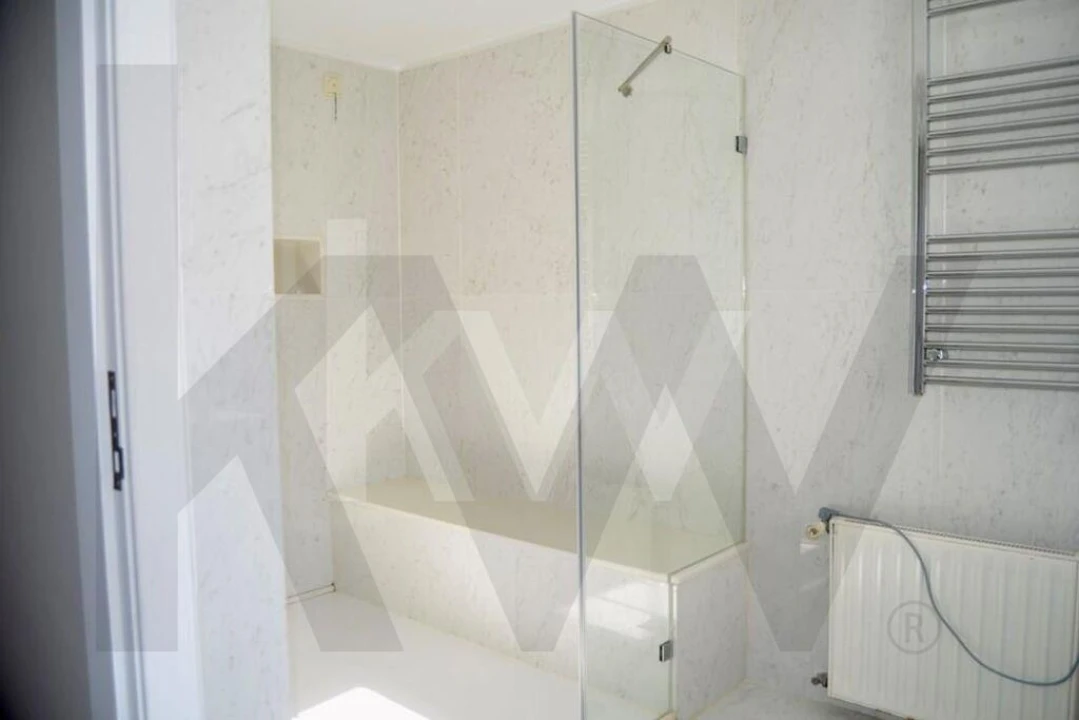 Moradia T4 para Arrendamento em Alcabideche Foto 32