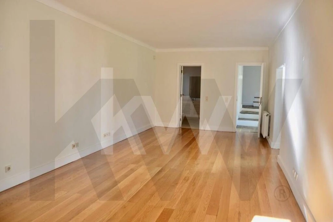 Moradia T4 para Arrendamento em Alcabideche Foto 14