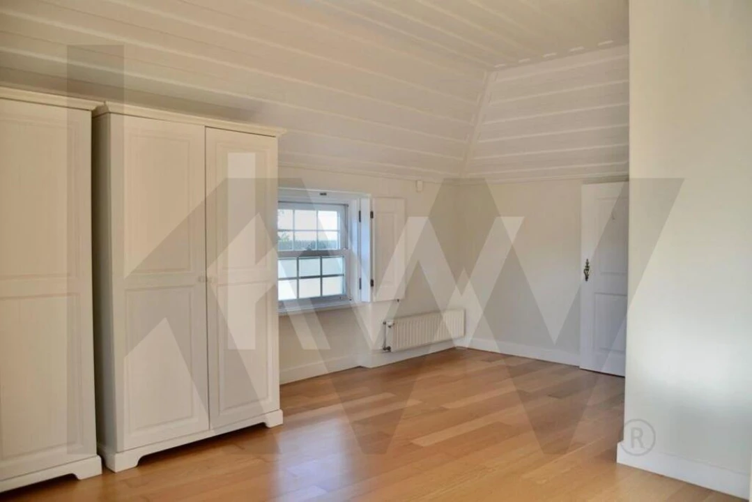 Moradia T4 para Arrendamento em Alcabideche Foto 25