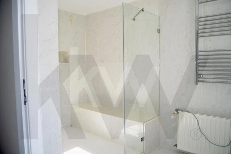 Moradia T4 para Arrendamento em Alcabideche Foto 32