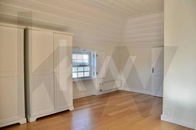 Moradia T4 para Arrendamento em Alcabideche Foto 25