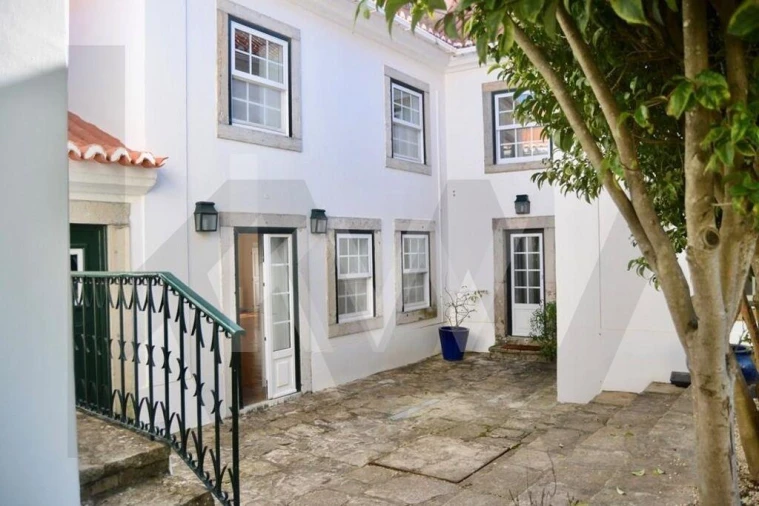 Moradia T4 para Arrendamento em Alcabideche Foto 3