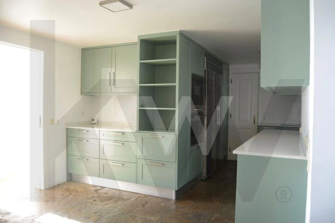 Moradia T4 para Arrendamento em Alcabideche Foto 11