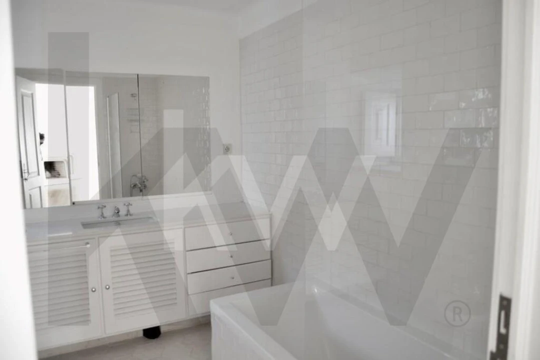 Moradia T4 para Arrendamento em Alcabideche Foto 21