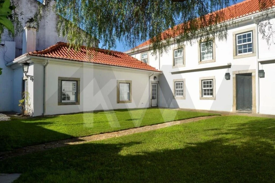 Moradia T4 para Arrendamento em Alcabideche Foto 1