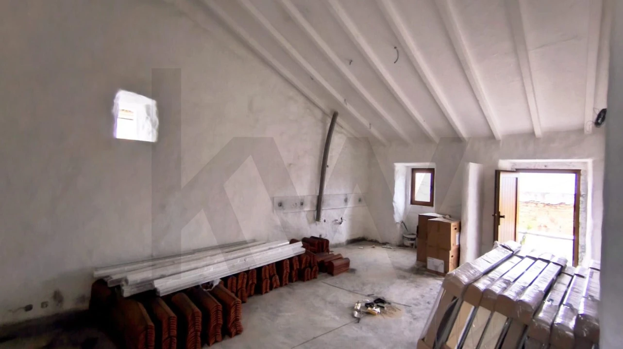 Moradia T4 para Venda em Santa Maria, São Pedro e Matacães Foto 11