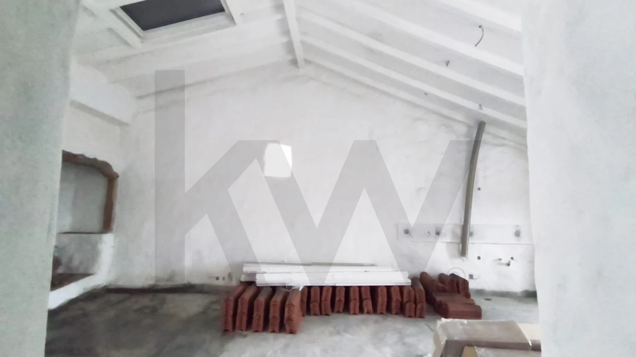 Moradia T4 para Venda em Santa Maria, São Pedro e Matacães Foto 5