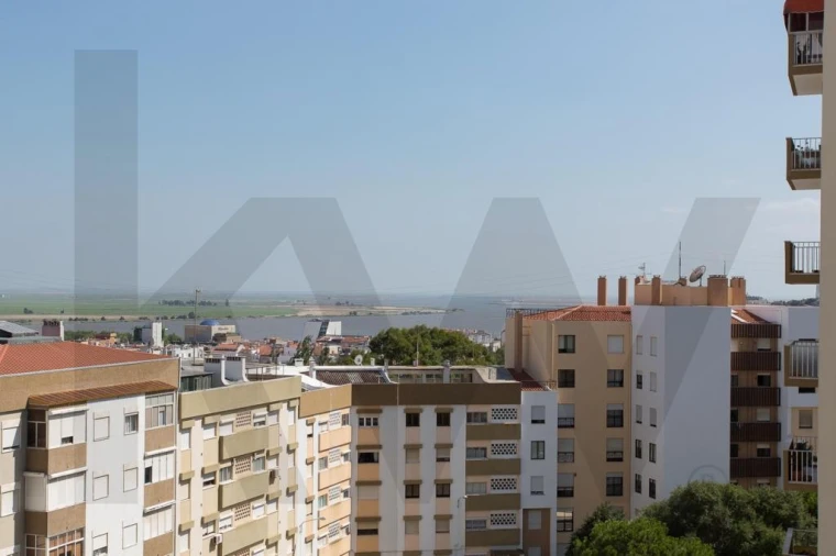 Apartamento T2 para Arrendamento em Vila Franca de Xira Foto 14