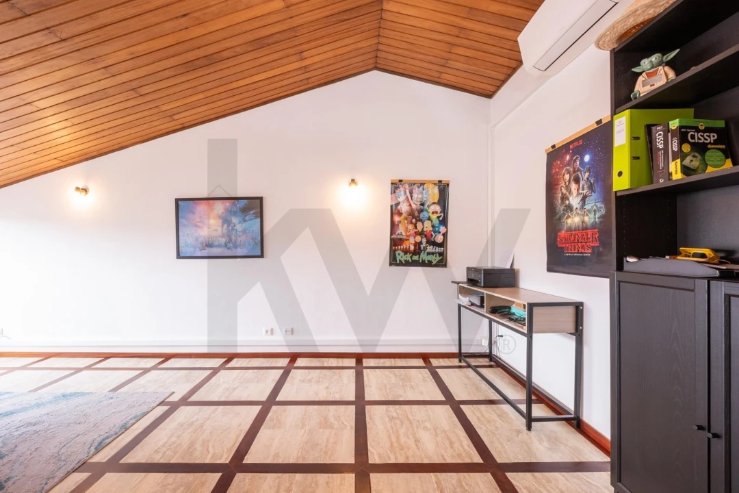 Apartamento T3 para Venda em Santo Antonio dos Olivais Foto 21