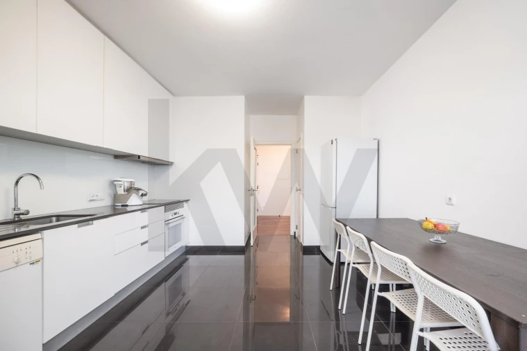 Apartamento T3 para Venda em Santo Antonio dos Olivais Foto 9