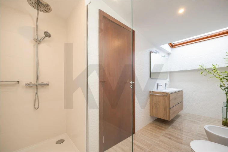 Apartamento T3 para Venda em Santo Antonio dos Olivais Foto 35