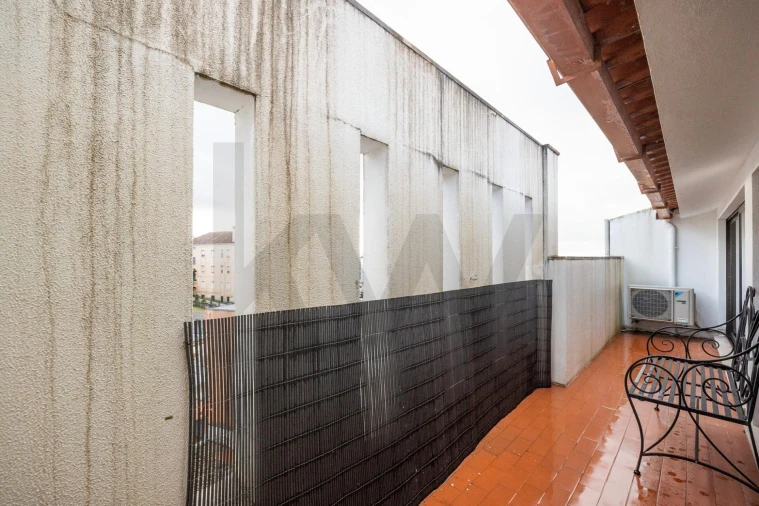 Apartamento T3 para Venda em Santo Antonio dos Olivais Foto 36