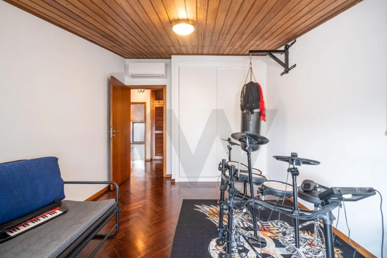 Apartamento T3 para Venda em Santo Antonio dos Olivais Foto 34