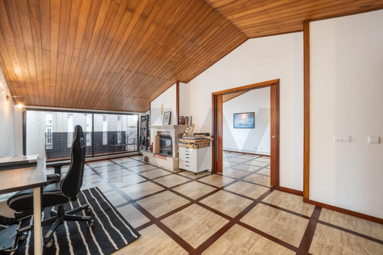 Apartamento T3 para Venda em Santo Antonio dos Olivais Foto 24