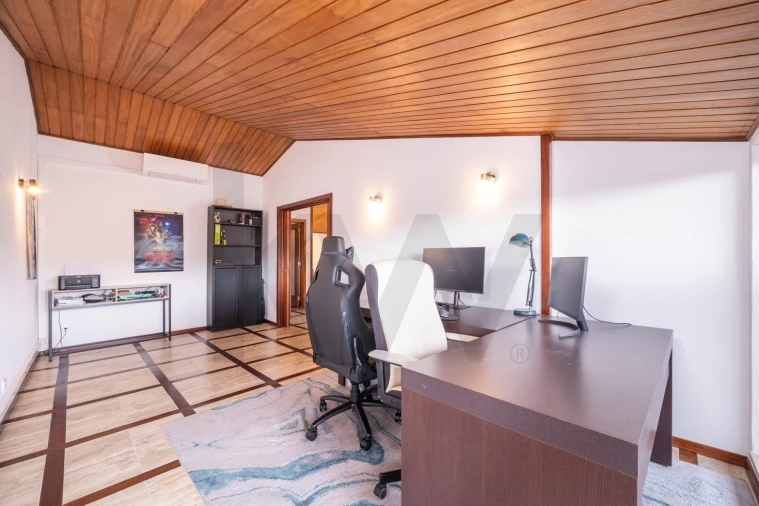 Apartamento T3 para Venda em Santo Antonio dos Olivais Foto 26