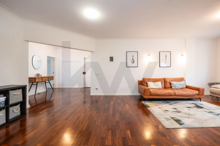 Apartamento T3 para Venda em Santo Antonio dos Olivais Foto 4