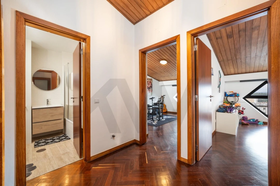 Apartamento T3 para Venda em Santo Antonio dos Olivais Foto 27