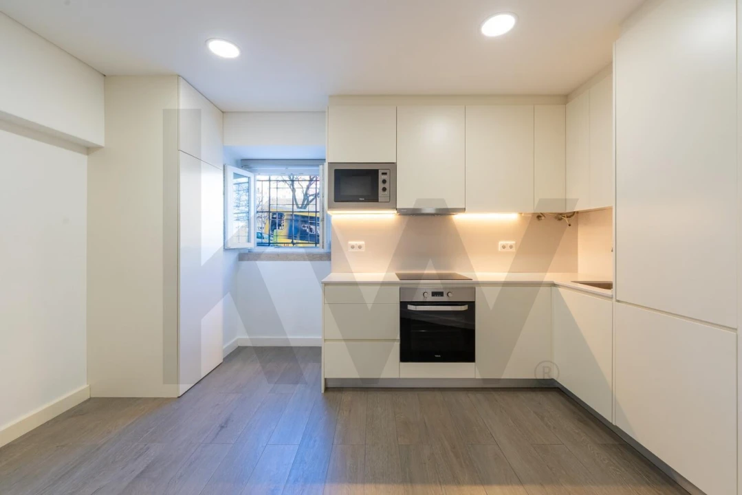 Apartamento T1 para Arrendamento em Arroios Foto 8