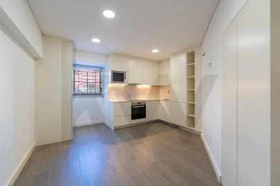Apartamento T1 para Arrendamento em Arroios