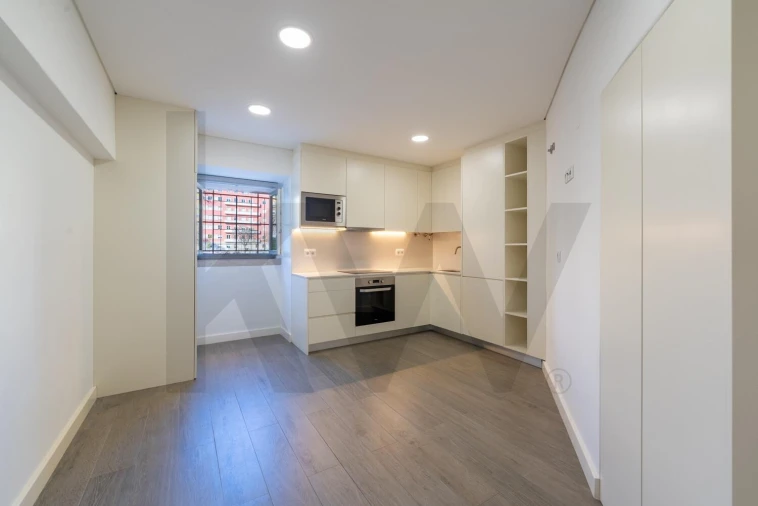 Apartamento T1 para Arrendamento em Arroios Foto 2