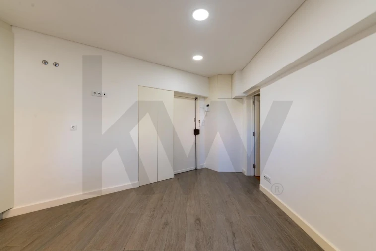 Apartamento T1 para Arrendamento em Arroios Foto 10