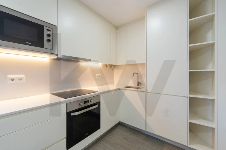 Apartamento T1 para Arrendamento em Arroios Foto 5