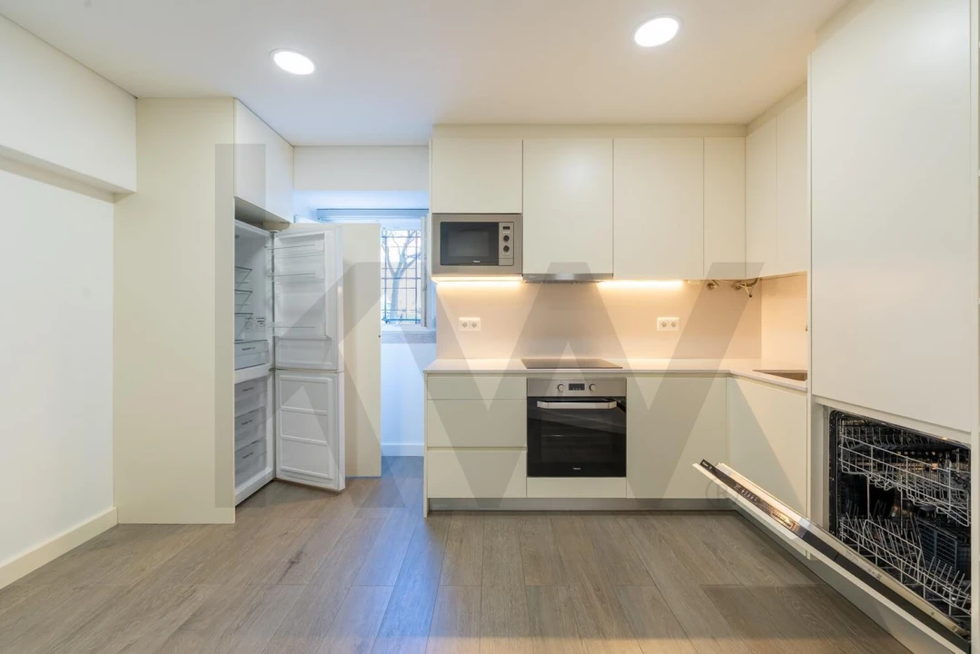 Apartamento T1 para Arrendamento em Arroios Foto 9