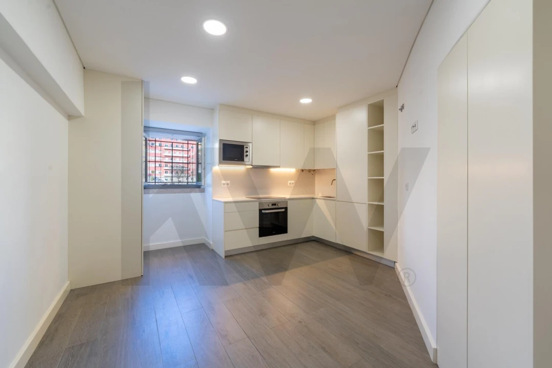 Apartamento T1 para Arrendamento em Arroios Foto 2
