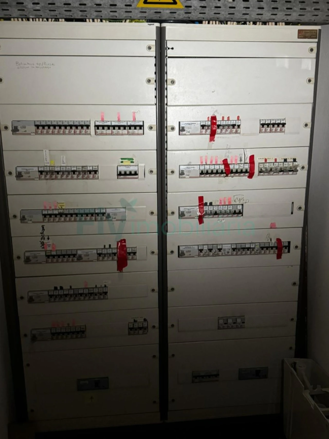 Armazém para Venda em Febres Foto 18