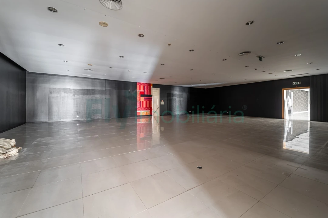 Armazém para Venda em Febres Foto 14