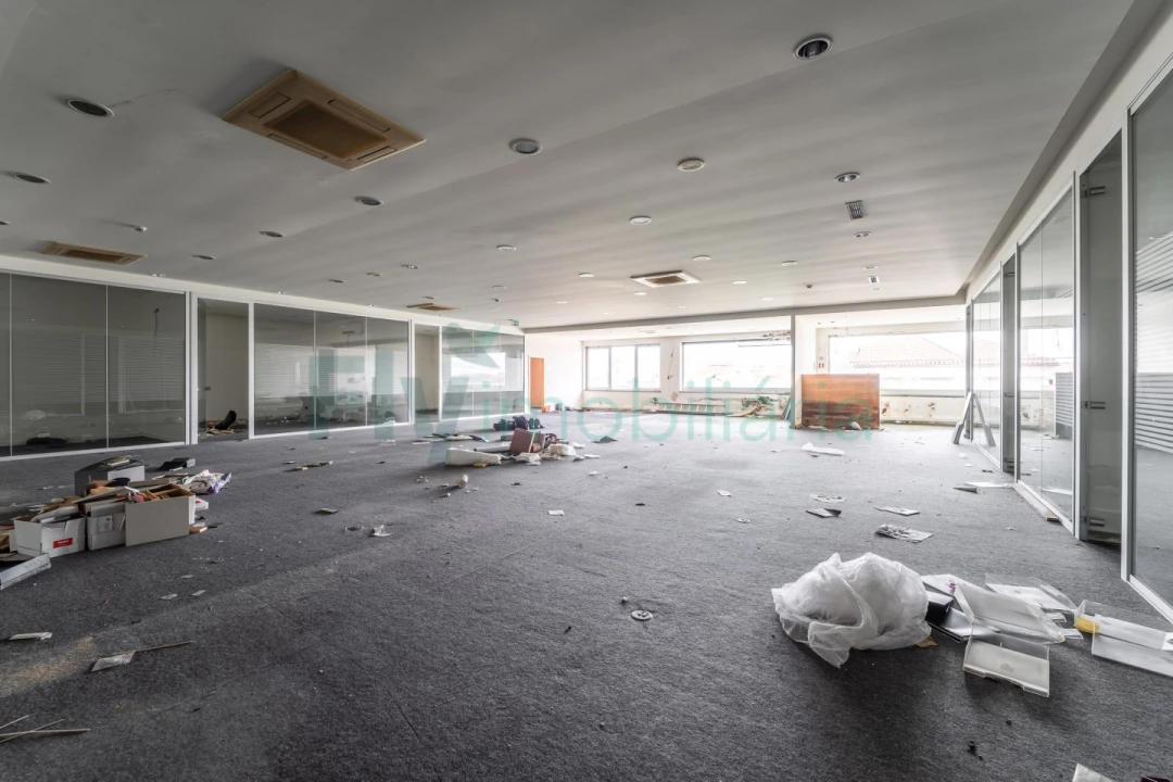 Armazém para Venda em Febres Foto 29