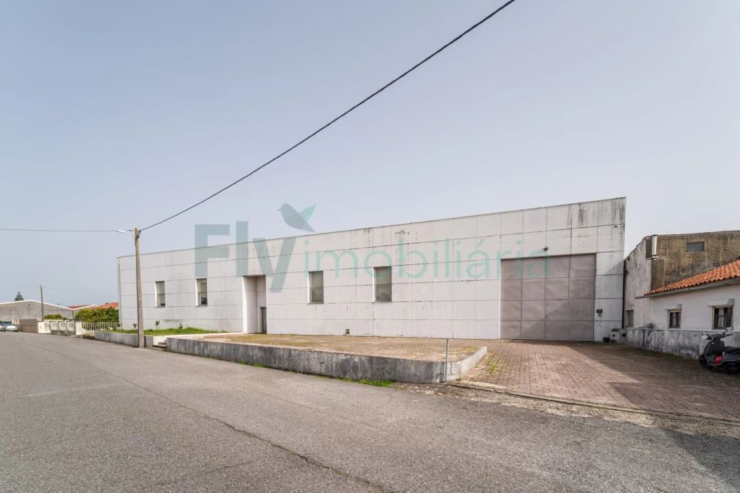 Armazém para Venda em Febres Foto 33