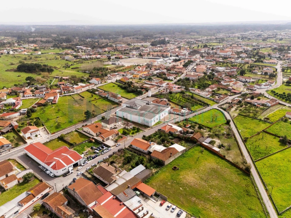 Armazém para Venda em Febres Foto 51