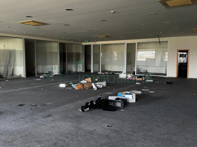 Armazém para Venda em Febres Foto 11