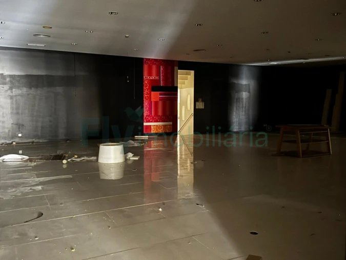 Armazém para Venda em Febres Foto 15