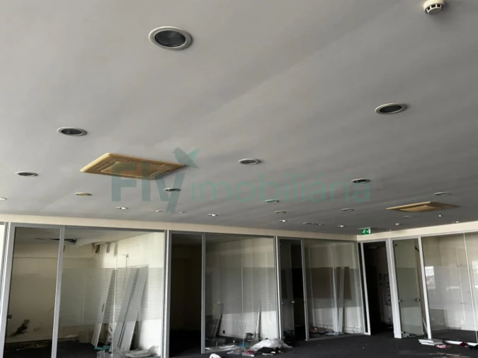 Armazém para Venda em Febres Foto 17