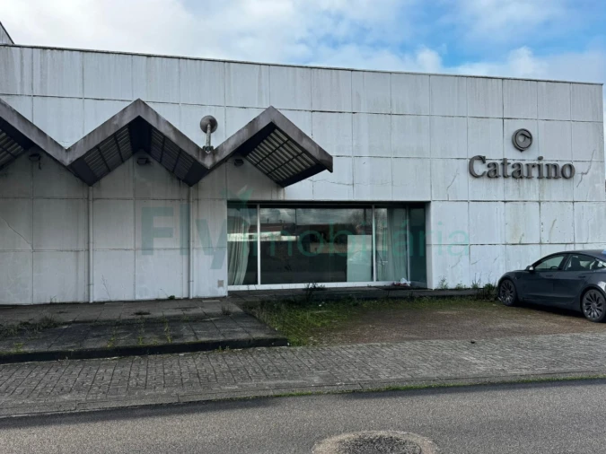 Armazém para Venda em Febres Foto 23