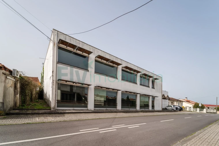 Armazém para Venda em Febres Foto 4