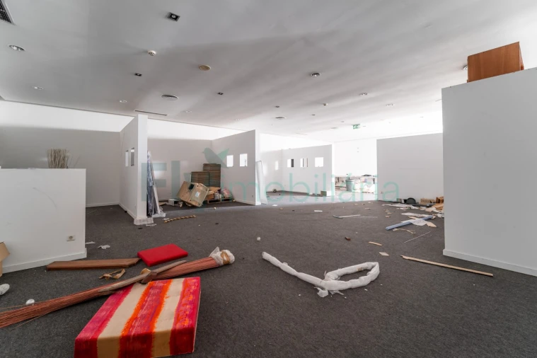 Armazém para Venda em Febres Foto 27