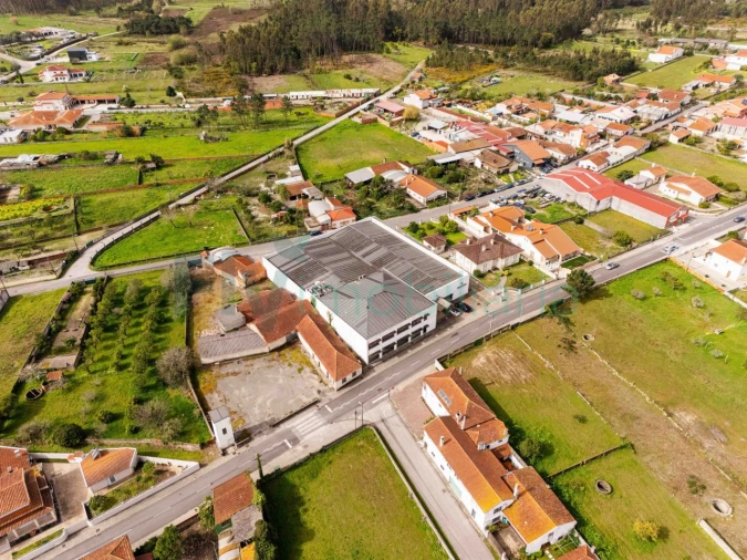 Armazém para Venda em Febres Foto 48