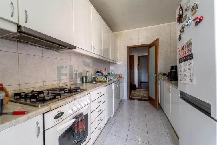 Apartamento T3 para Venda em Paranhos Foto 7