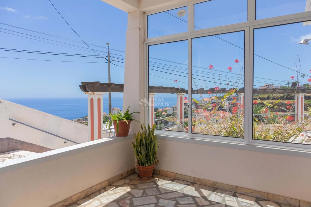 Moradia T4 para Venda em Calheta Foto 85