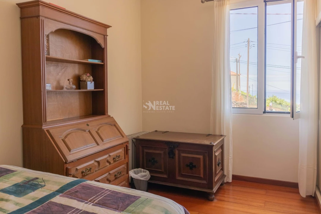 Moradia T4 para Venda em Calheta Foto 51