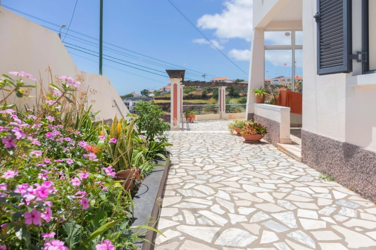 Moradia T4 para Venda em Calheta Foto 83
