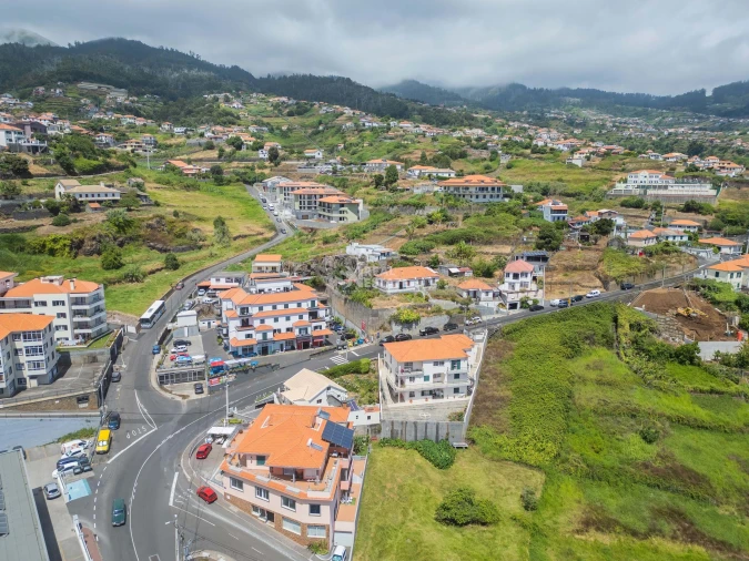 Moradia T4 para Venda em Calheta Foto 17