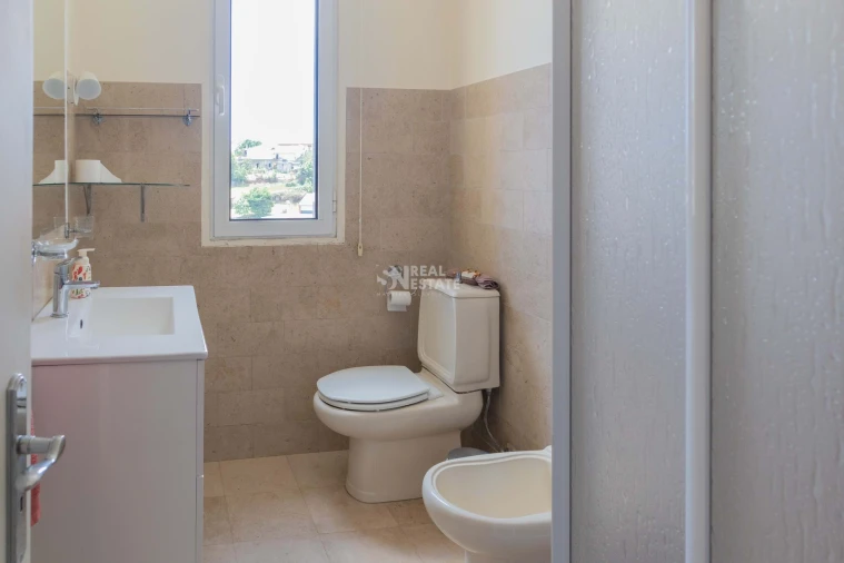 Moradia T4 para Venda em Calheta Foto 58